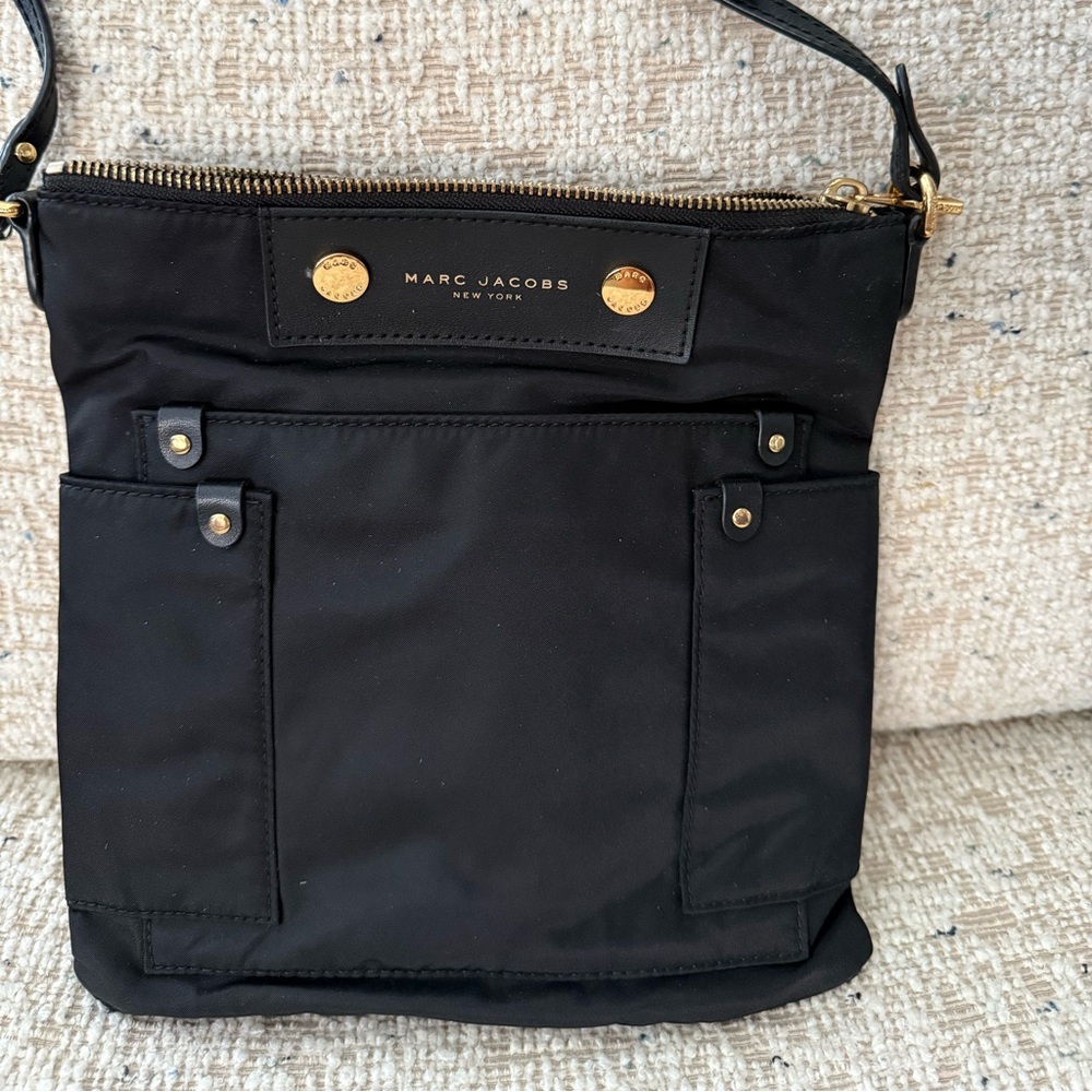 Marc Jacobs Black Nylon Crossbody Bag – Stylish & Functional
